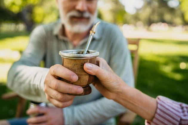 Découvrez le Maté : La Boisson Miracle qui Conquiert les Pourquoi le maté est-il la nouvelle boisson fétiche des sportifs?