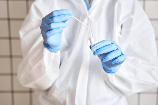 Le test salivaire, un nouvel outil diagnostique face à l’endométriose