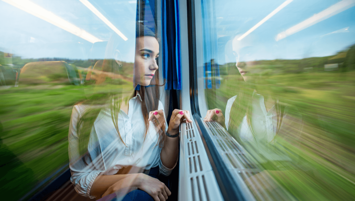 POURQUOI REGARDER AU LOIN SOULAGE LE MAL DES TRANSPORTS